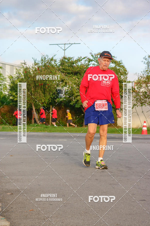 Achetez vos photos de l'�v�nementSantander Track&Field Run Series - Cidade Center Norte sur Fotop