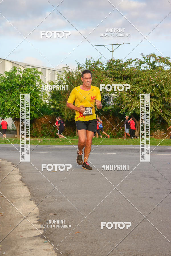 Achetez vos photos de l'�v�nementSantander Track&Field Run Series - Cidade Center Norte sur Fotop