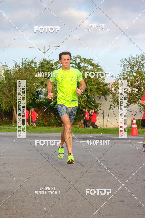 Compre as suas fotos do eventoSantander Track&Field Run Series - Cidade Center Norte no Fotop