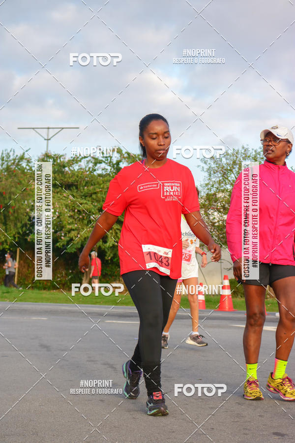 Compre as suas fotos do eventoSantander Track&Field Run Series - Cidade Center Norte no Fotop