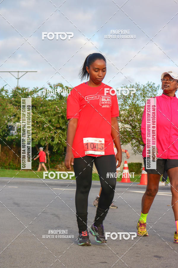 Compre as suas fotos do eventoSantander Track&Field Run Series - Cidade Center Norte no Fotop