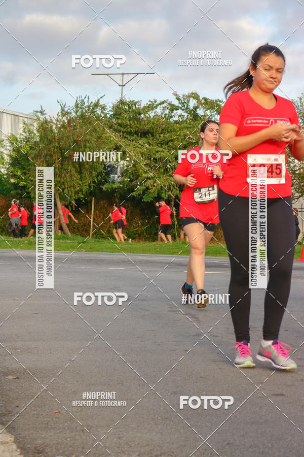 Compra tus fotos del eventoSantander Track&Field Run Series - Cidade Center Norte En Fotop