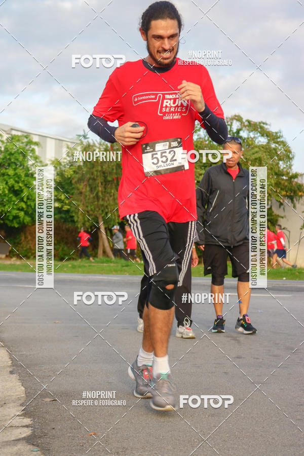 Compra tus fotos del eventoSantander Track&Field Run Series - Cidade Center Norte En Fotop