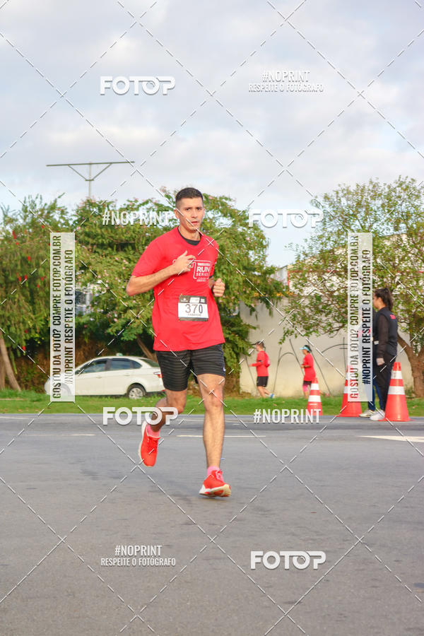 Achetez vos photos de l'vnementSantander Track&Field Run Series - Cidade Center Norte sur Fotop