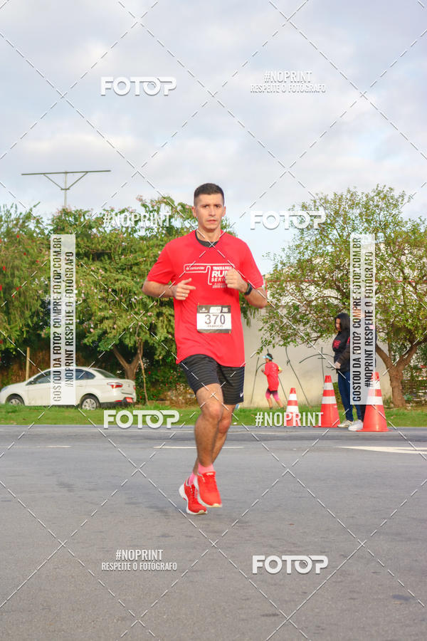 Achetez vos photos de l'vnementSantander Track&Field Run Series - Cidade Center Norte sur Fotop