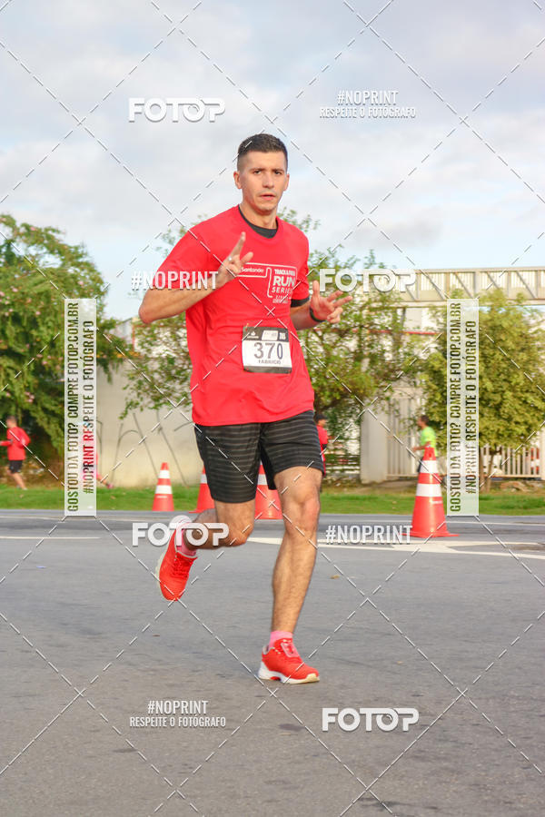 Achetez vos photos de l'vnementSantander Track&Field Run Series - Cidade Center Norte sur Fotop