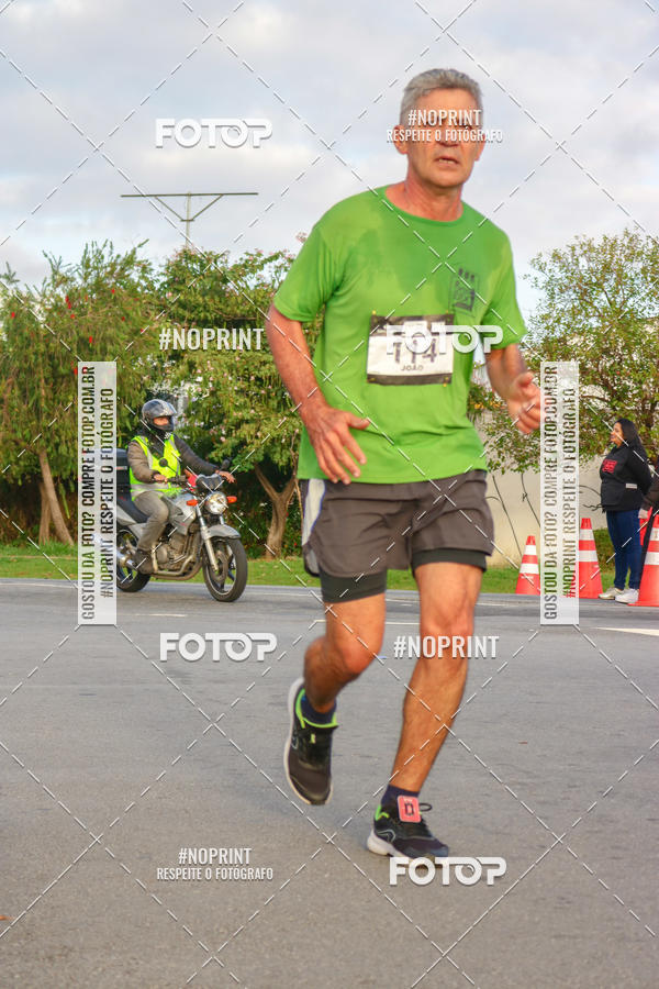 Achetez vos photos de l'vnementSantander Track&Field Run Series - Cidade Center Norte sur Fotop