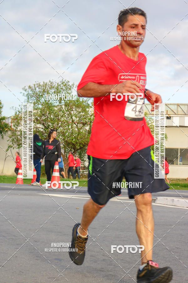 Achetez vos photos de l'vnementSantander Track&Field Run Series - Cidade Center Norte sur Fotop