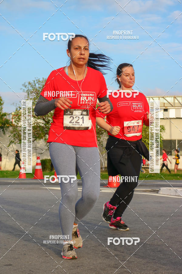 Buy your photos of the eventSantander Track&Field Run Series - Cidade Center Norte on Fotop