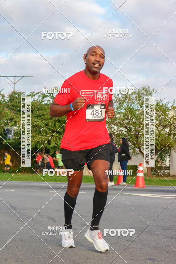 Buy your photos of the eventSantander Track&Field Run Series - Cidade Center Norte on Fotop