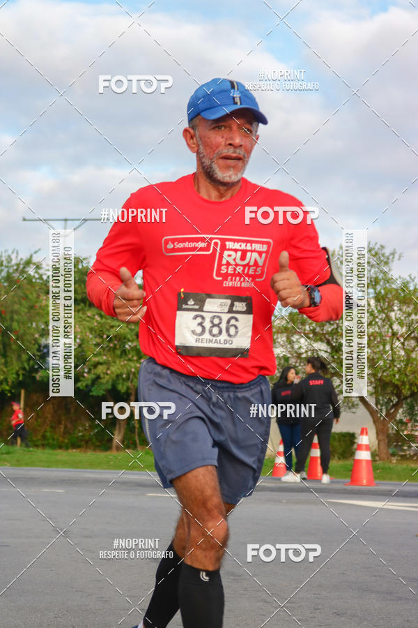 Buy your photos of the eventSantander Track&Field Run Series - Cidade Center Norte on Fotop