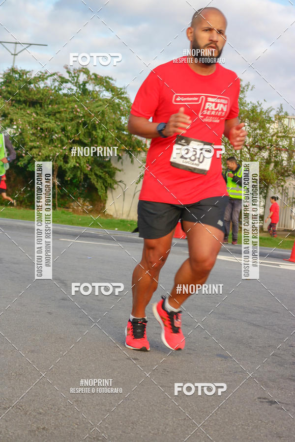 Achetez vos photos de l'�v�nementSantander Track&Field Run Series - Cidade Center Norte sur Fotop