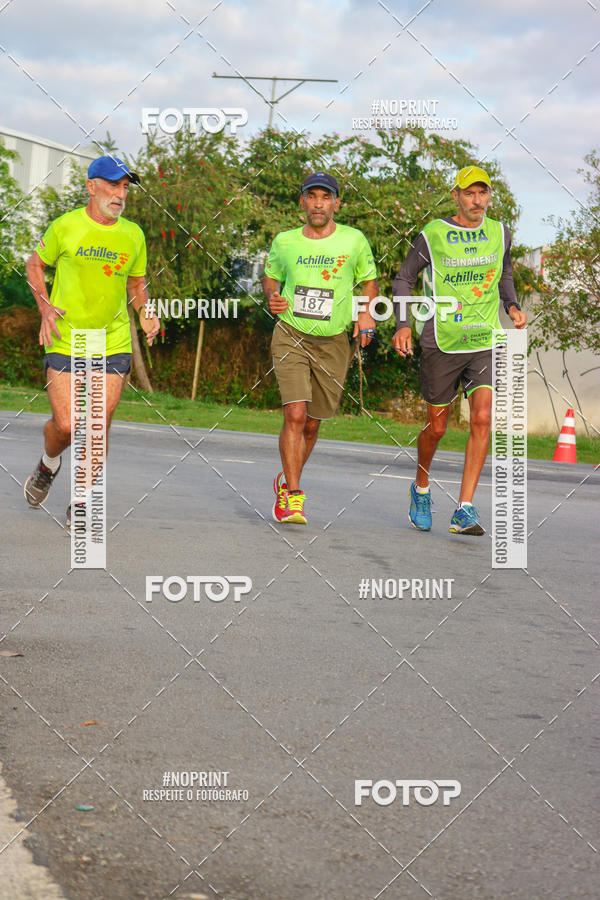 Achetez vos photos de l'�v�nementSantander Track&Field Run Series - Cidade Center Norte sur Fotop
