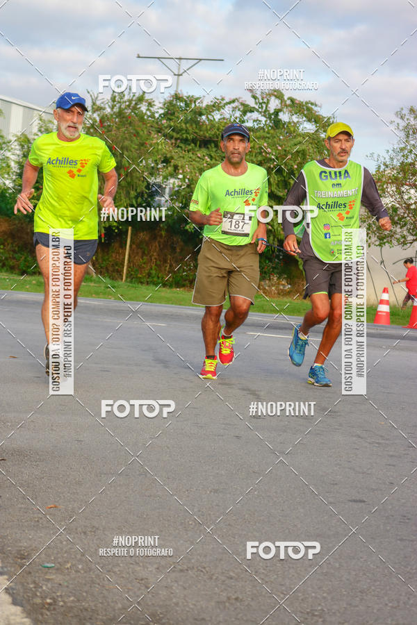 Achetez vos photos de l'�v�nementSantander Track&Field Run Series - Cidade Center Norte sur Fotop
