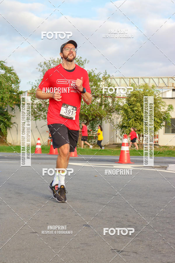 Compre as suas fotos do eventoSantander Track&Field Run Series - Cidade Center Norte no Fotop