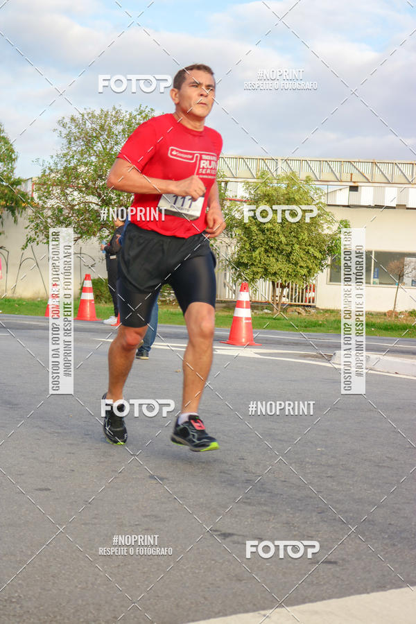 Compre as suas fotos do eventoSantander Track&Field Run Series - Cidade Center Norte no Fotop