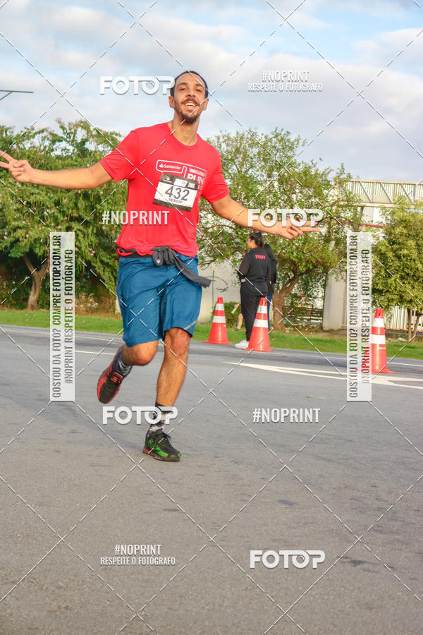 Compre as suas fotos do eventoSantander Track&Field Run Series - Cidade Center Norte no Fotop