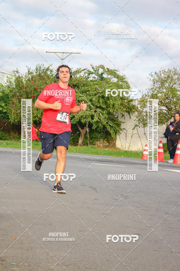Compra tus fotos del eventoSantander Track&Field Run Series - Cidade Center Norte En Fotop