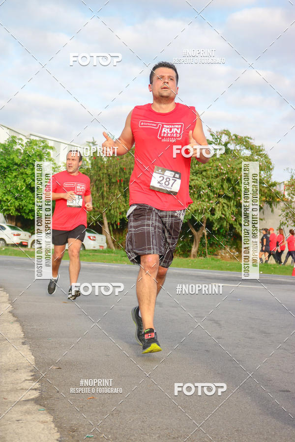 Acquista le foto dell'eventoSantander Track&Field Run Series - Cidade Center Norte in Fotop
