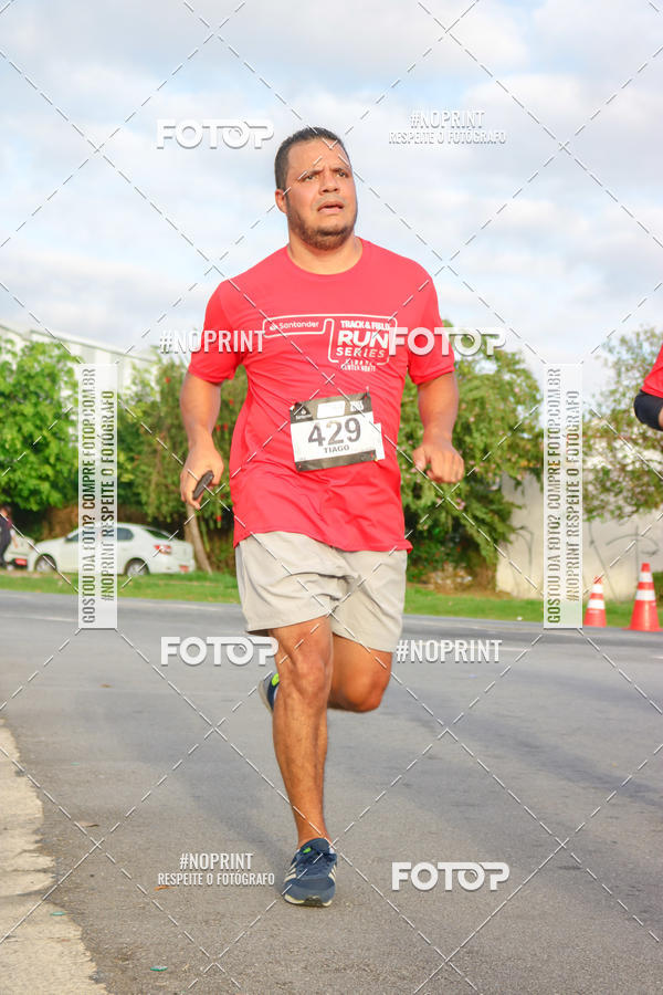 Compra tus fotos del eventoSantander Track&Field Run Series - Cidade Center Norte En Fotop