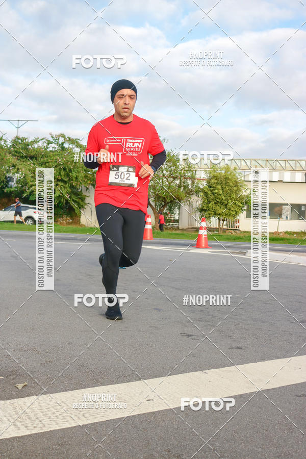 Achetez vos photos de l'vnementSantander Track&Field Run Series - Cidade Center Norte sur Fotop