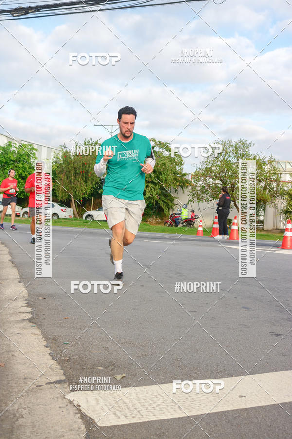Achetez vos photos de l'vnementSantander Track&Field Run Series - Cidade Center Norte sur Fotop