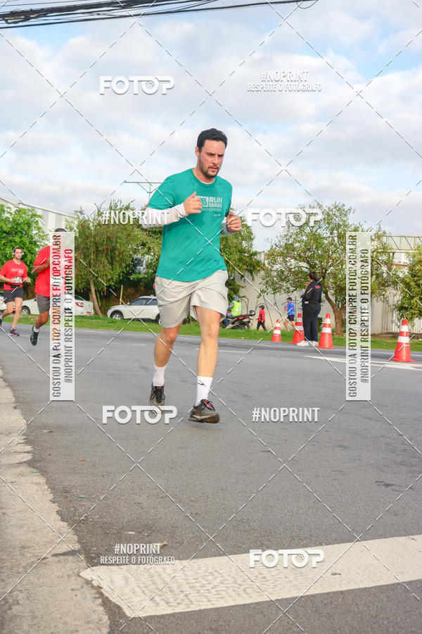 Achetez vos photos de l'vnementSantander Track&Field Run Series - Cidade Center Norte sur Fotop