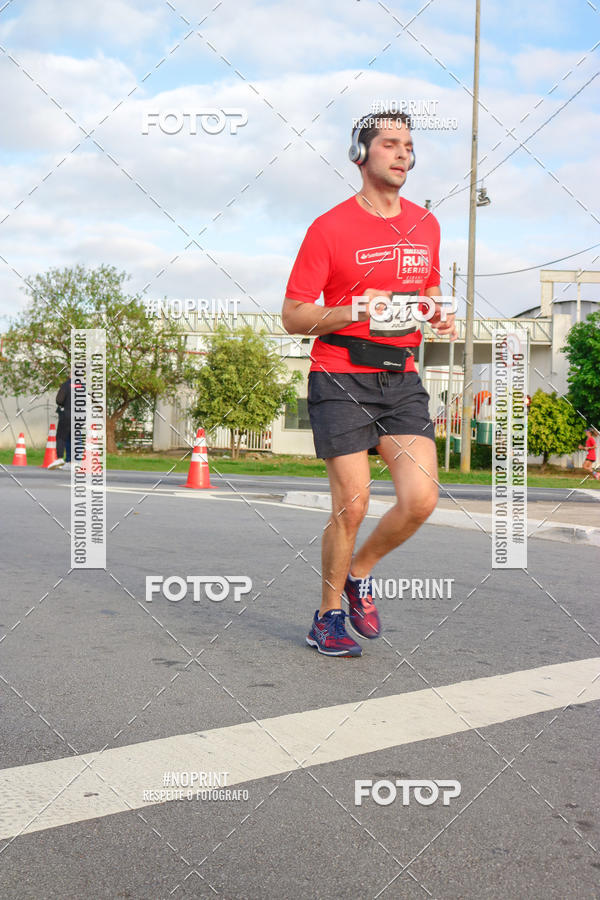 Achetez vos photos de l'vnementSantander Track&Field Run Series - Cidade Center Norte sur Fotop