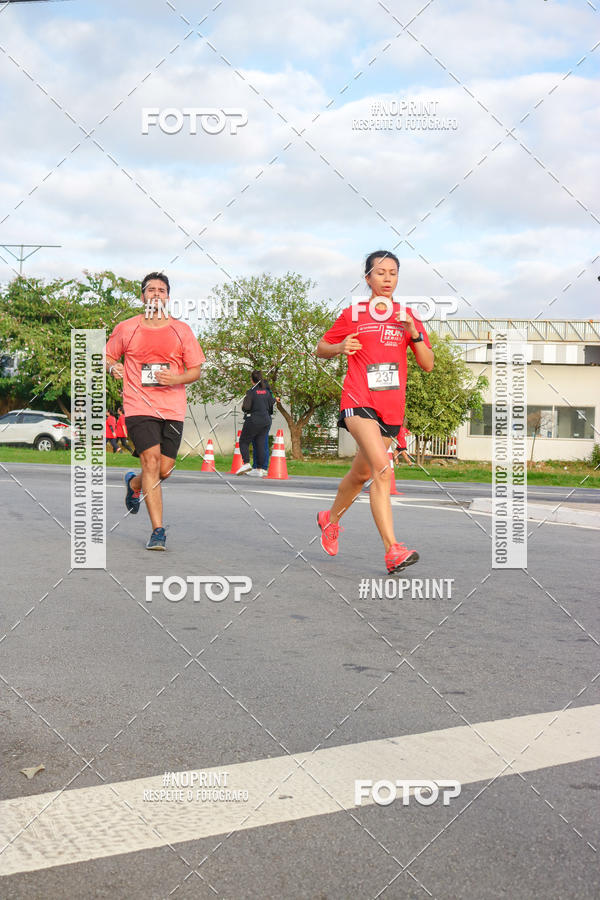 Achetez vos photos de l'vnementSantander Track&Field Run Series - Cidade Center Norte sur Fotop
