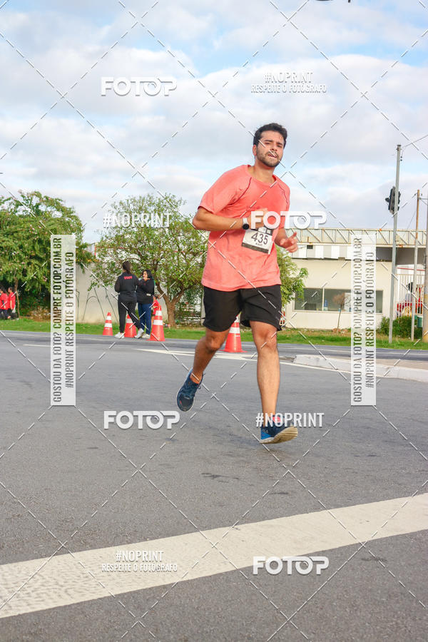 Achetez vos photos de l'vnementSantander Track&Field Run Series - Cidade Center Norte sur Fotop