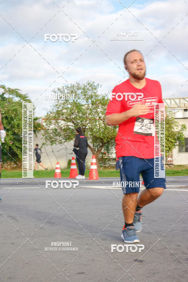 Achetez vos photos de l'vnementSantander Track&Field Run Series - Cidade Center Norte sur Fotop