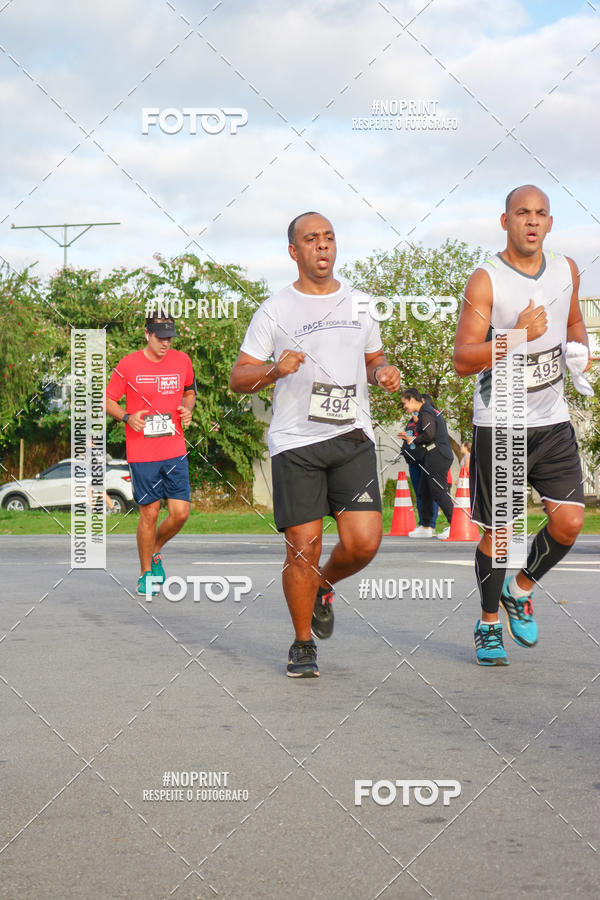 Achetez vos photos de l'vnementSantander Track&Field Run Series - Cidade Center Norte sur Fotop