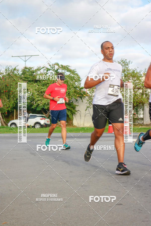 Achetez vos photos de l'vnementSantander Track&Field Run Series - Cidade Center Norte sur Fotop