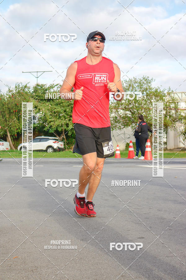 Buy your photos of the eventSantander Track&Field Run Series - Cidade Center Norte on Fotop