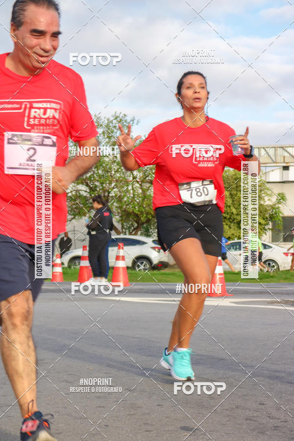 Buy your photos of the eventSantander Track&Field Run Series - Cidade Center Norte on Fotop