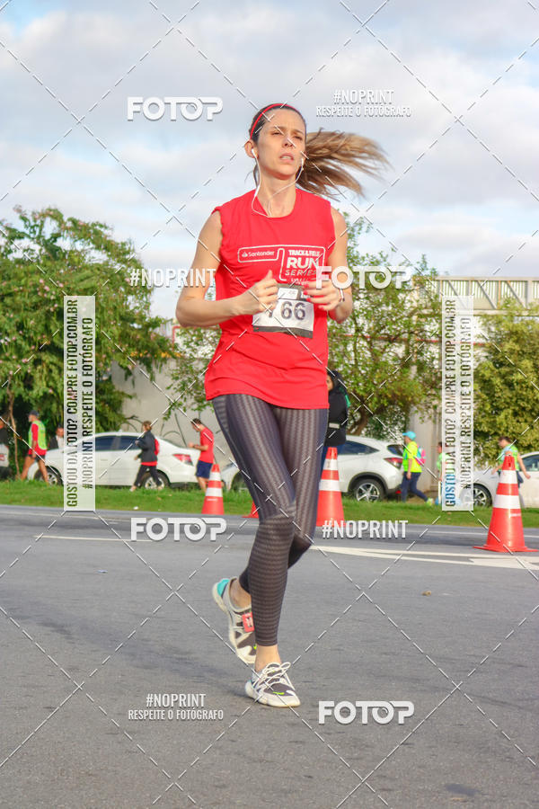 Buy your photos of the eventSantander Track&Field Run Series - Cidade Center Norte on Fotop