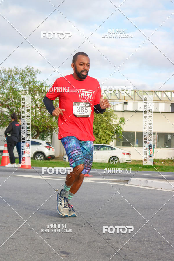 Buy your photos of the eventSantander Track&Field Run Series - Cidade Center Norte on Fotop