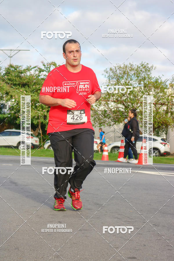 Buy your photos of the eventSantander Track&Field Run Series - Cidade Center Norte on Fotop