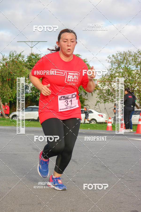 Buy your photos of the eventSantander Track&Field Run Series - Cidade Center Norte on Fotop