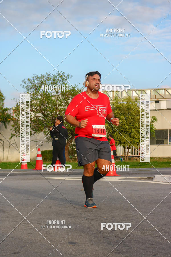 Buy your photos of the eventSantander Track&Field Run Series - Cidade Center Norte on Fotop