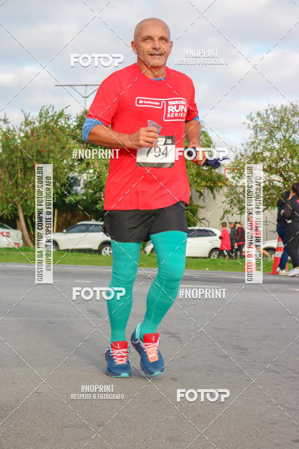 Buy your photos of the eventSantander Track&Field Run Series - Cidade Center Norte on Fotop