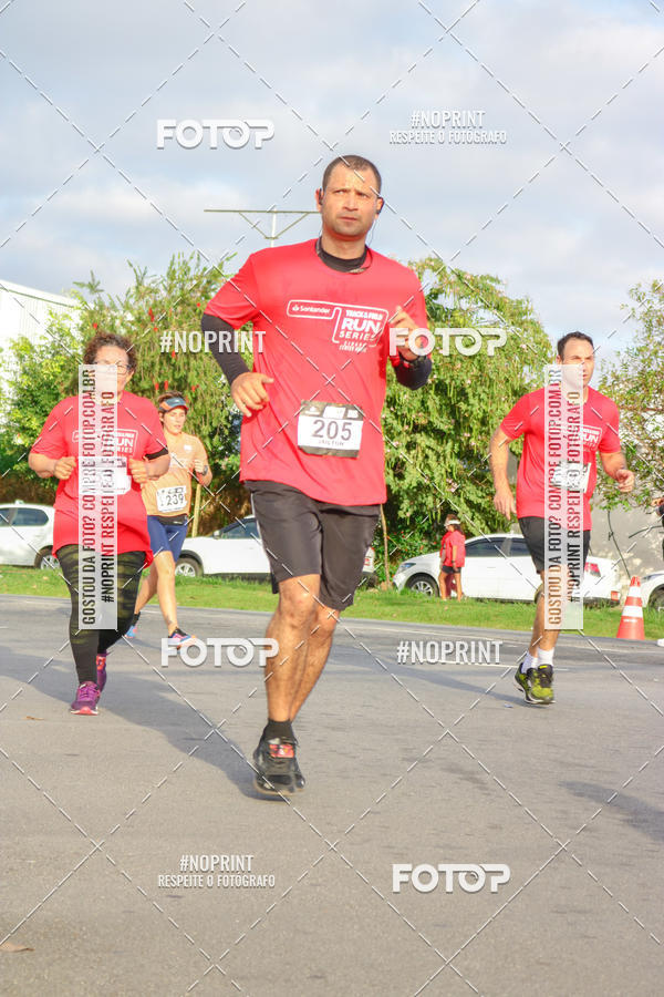 Buy your photos of the eventSantander Track&Field Run Series - Cidade Center Norte on Fotop