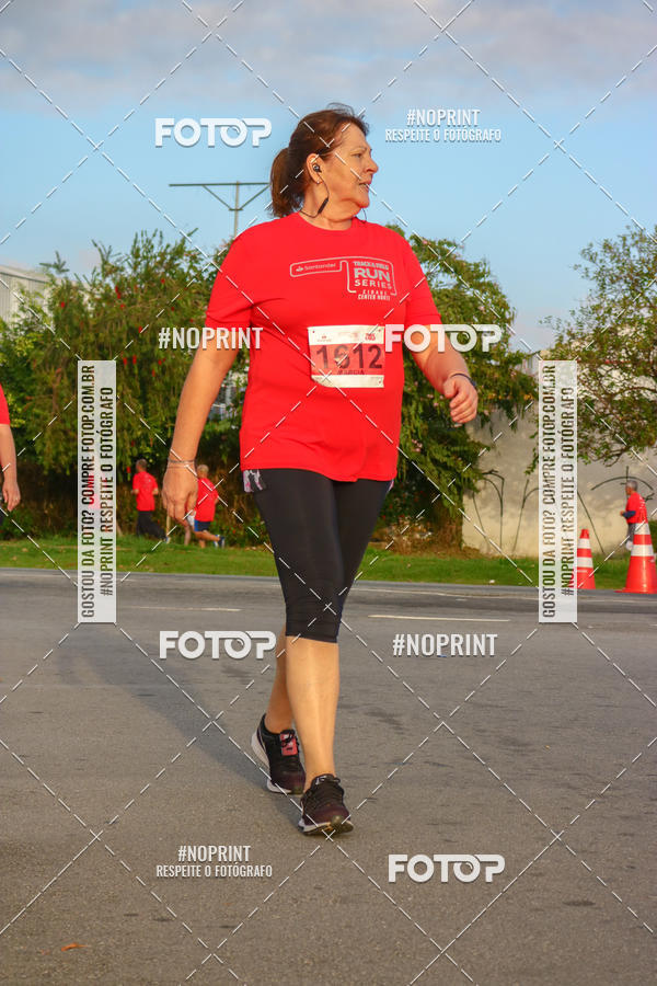 Buy your photos of the eventSantander Track&Field Run Series - Cidade Center Norte on Fotop
