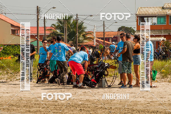 Compre suas fotos do eventoRecorde Mundial de Paramotor em Itanham no Fotop