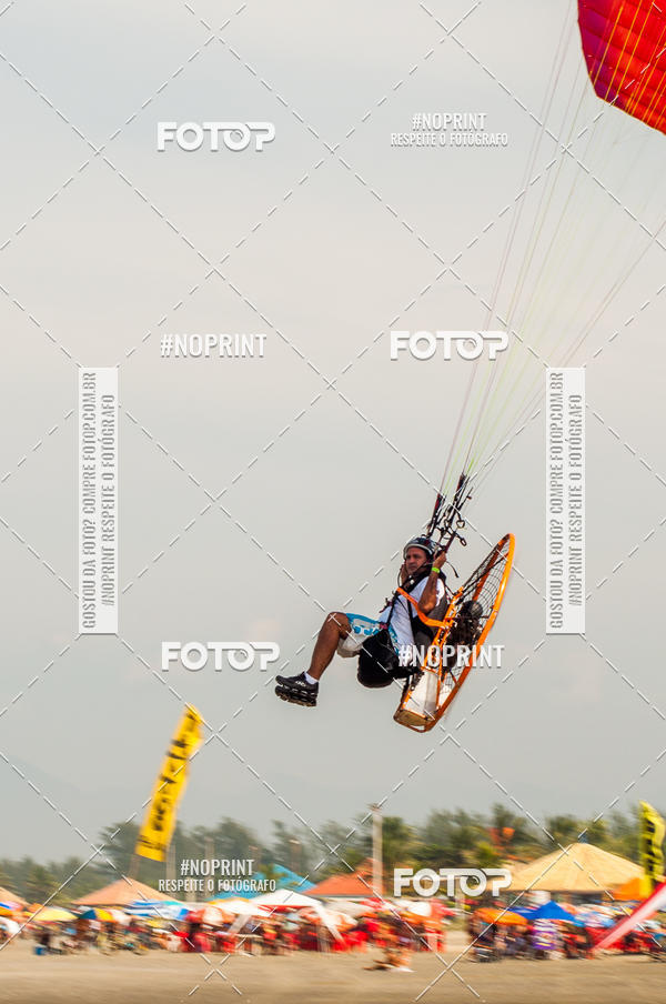 Compre suas fotos do eventoRecorde Mundial de Paramotor em Itanham no Fotop