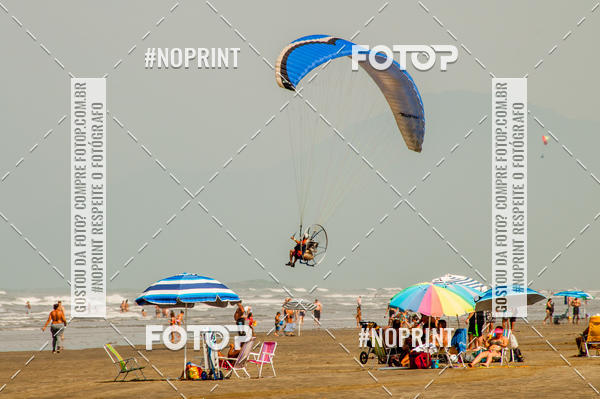Compre suas fotos do eventoRecorde Mundial de Paramotor em Itanham no Fotop