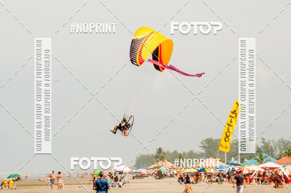 Compre suas fotos do eventoRecorde Mundial de Paramotor em Itanham no Fotop