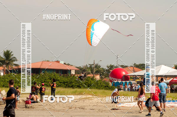Compre suas fotos do eventoRecorde Mundial de Paramotor em Itanham no Fotop