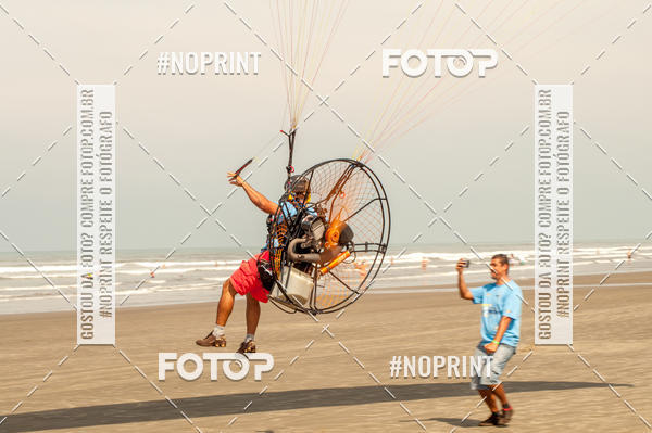 Achetez vos photos de l'vnementRecorde Mundial de Paramotor em Itanham sur Fotop
