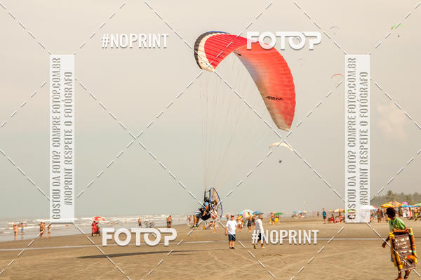 Compre suas fotos do eventoRecorde Mundial de Paramotor em Itanham no Fotop